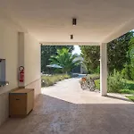 Nunzia Villa *
