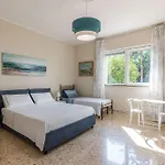 Nunzia Villa *