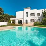 Nunzia Villa