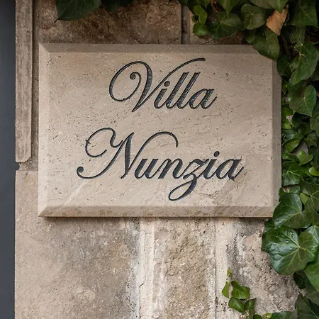 Nunzia